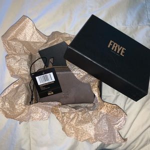 Frye Iliana small zip wallet gray